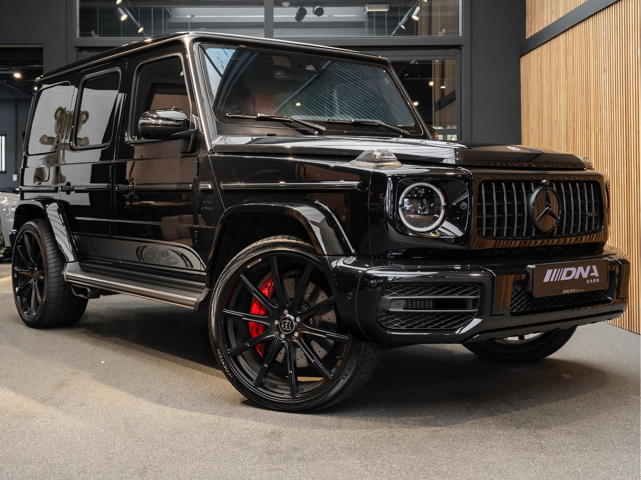 Mercedes-Benz G-klasse - 63 AMG Edition 55 Brabus Velgen G63 AMG Edition 55 Carbon Burmester - AutoWereld.nl