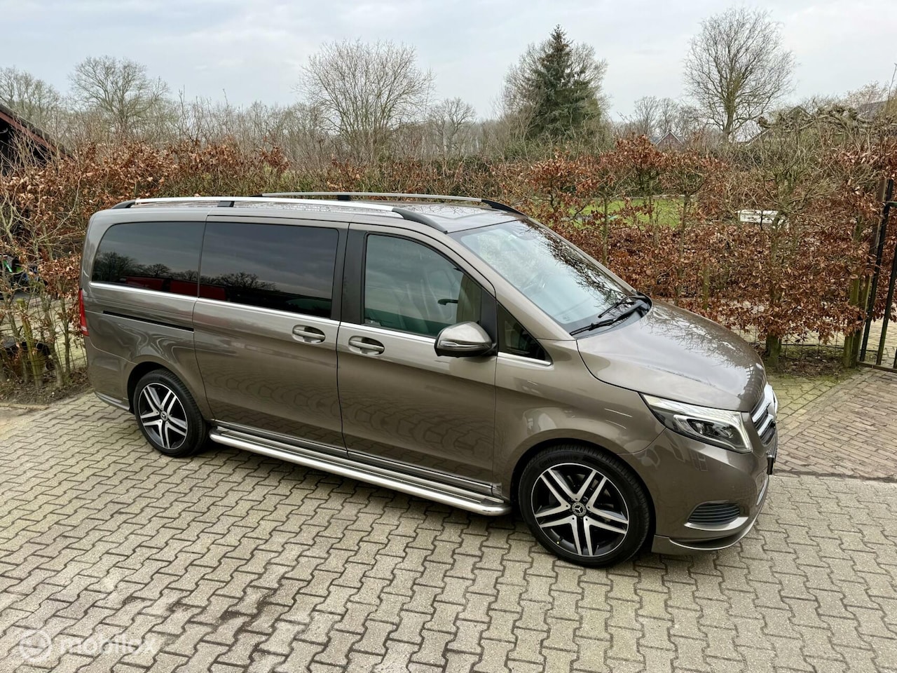 Mercedes-Benz V-klasse - 250d Lang DC Avantgarde AMG Edition Nieuwstaat!!! - AutoWereld.nl