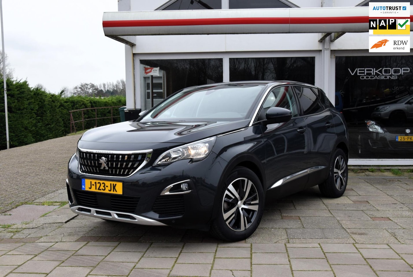 Peugeot 3008 - 1.2 PureTech Blue Lease Premium 1.2 PureTech Blue Lease Premium - AutoWereld.nl