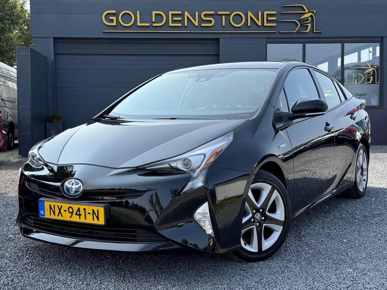 Toyota Prius - 1.8 Dynamic 2e Eigenaar,Navi,Clima,Cruise,Camera,Trekhaak,Elek Ramen,N.A.P,APK Tot 02-2026 - AutoWereld.nl