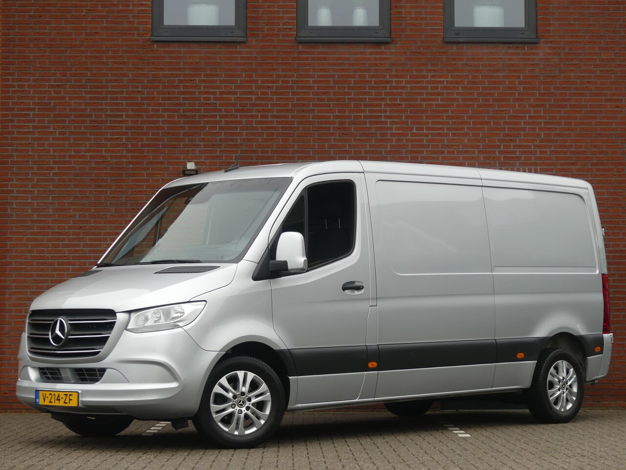 Mercedes-Benz Sprinter - 214 CDI L2H1 Automaat Trekhaak/Camera/PDC - AutoWereld.nl