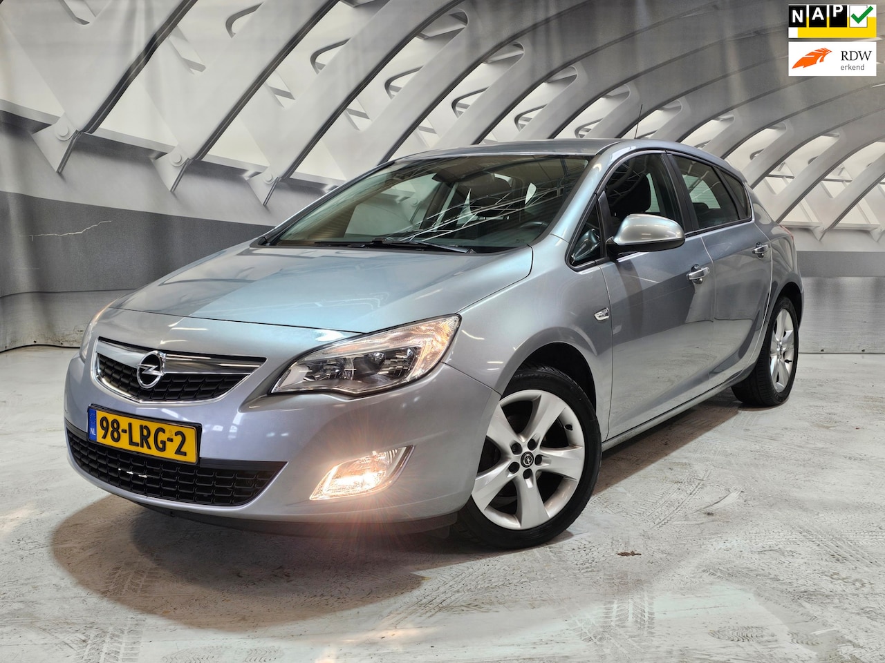 Opel Astra - 1.4 Edition trekhaak clima - AutoWereld.nl