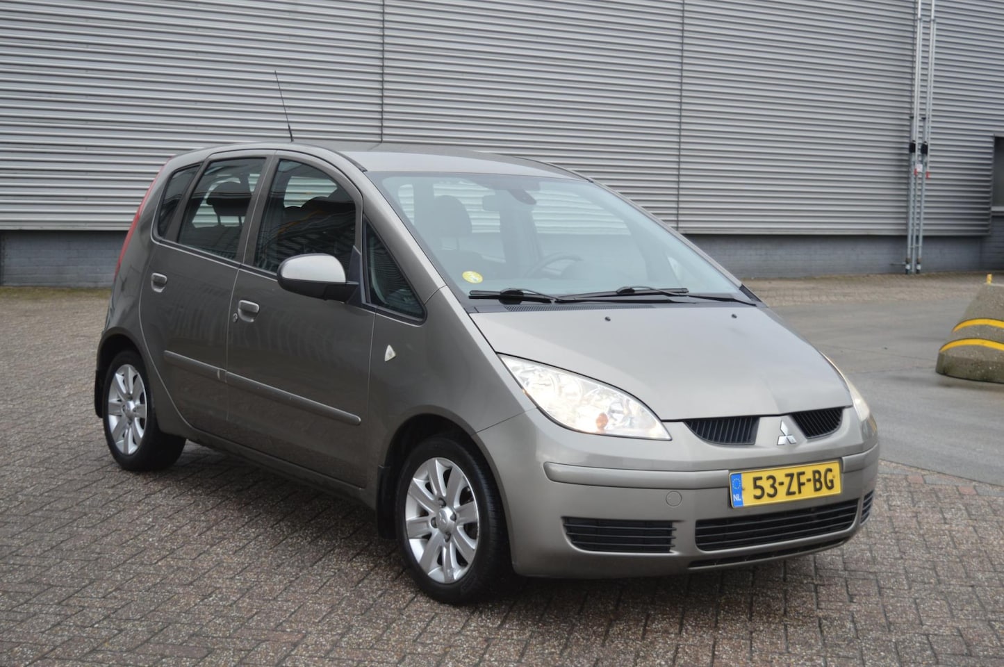 Mitsubishi Colt - 1.3 Invite+ bj08 airco elec pak - AutoWereld.nl