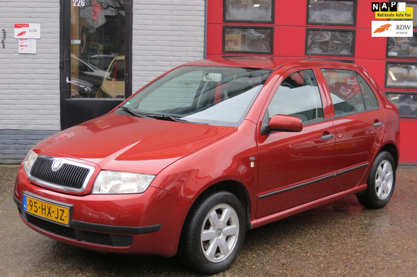 Skoda Fabia - 1.4 Comfort 5 Deurs, CR CONTR , APK - AutoWereld.nl