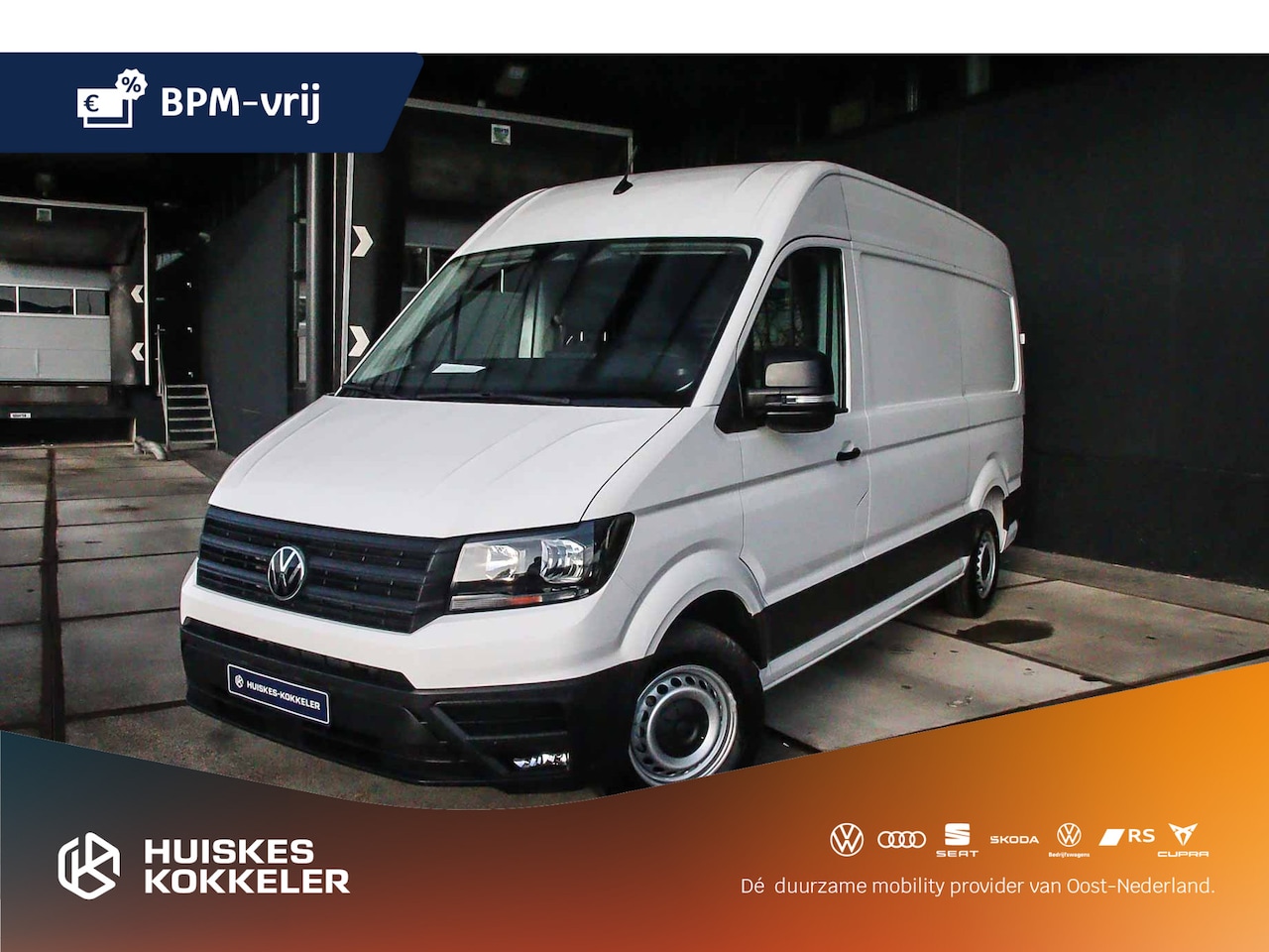 Volkswagen Crafter - Bestelwagen 2.0 TDI 140PK Highline L3H3 *Actie prijs exclusief kosten rijklaar maken* - AutoWereld.nl