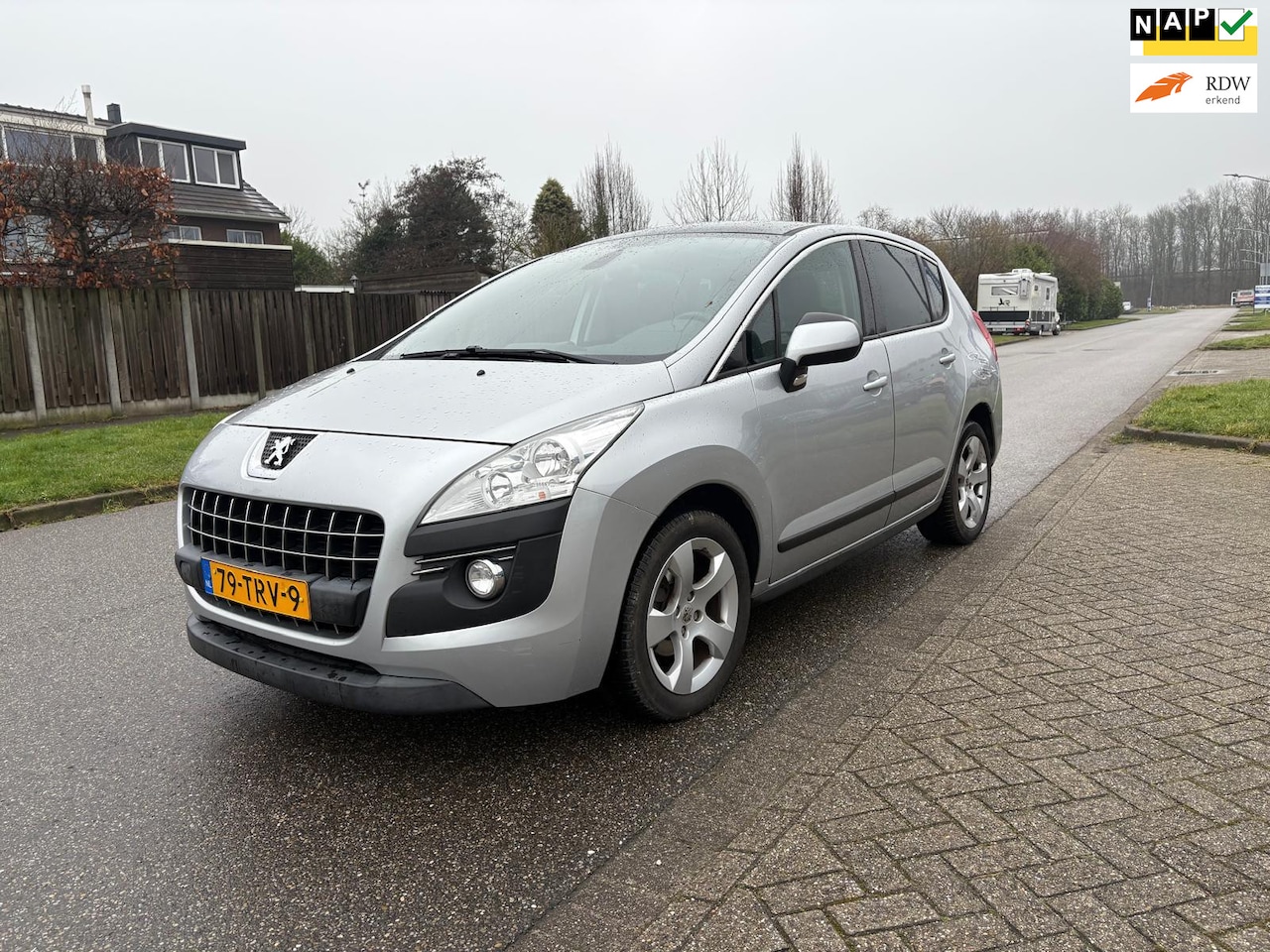 Peugeot 3008 - 1.6 VTi Active 1E eigenaar *Panoramadak*Airco*Navigatie*Trekhaak*dealer onderhouden - AutoWereld.nl