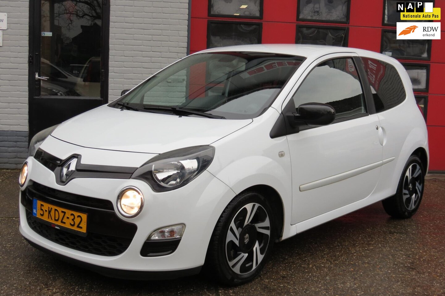 Renault Twingo - 1.2-16V Dynamique 1.2 16V Dynamique, SPORT , CLIMA, LM VELG - AutoWereld.nl