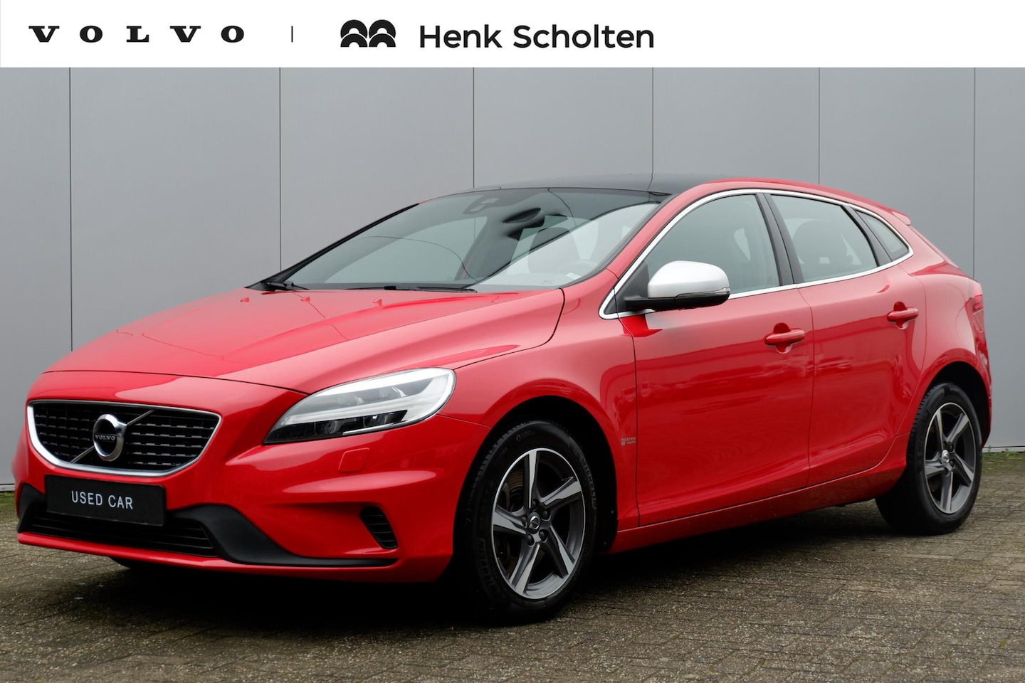 Volvo V40 - T2 AUT6 122PK R-Design | Verwarmbare Voorruit | High Performance Audio | Achteruitrijcamer - AutoWereld.nl