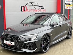 Audi RS3 - Sportback 2.5 TFSI RS 3 quattro CARBON/ACC/SFEERVERL/PANO/HUD/B&O/LANE