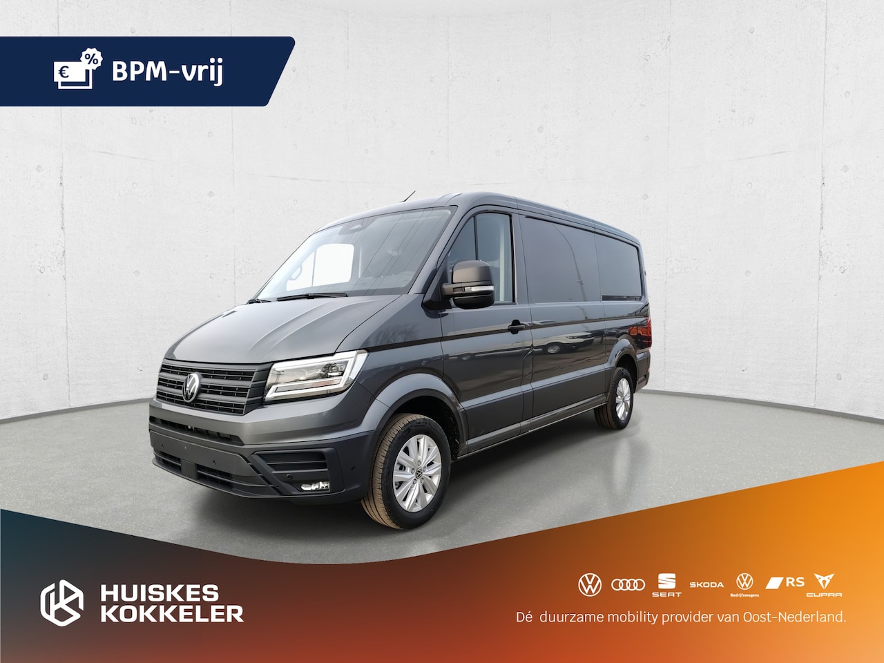 Volkswagen Crafter - Bestelwagen 35 2.0 TDI L3H2 Exclusive Geveerde stoel | Trekhaak | Side Assist | ACC | Acti - AutoWereld.nl