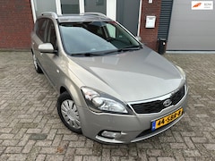 Kia Cee'd Sporty Wagon - 1.4 CVVT Seven / Navi / Cruise / Airco / NAP