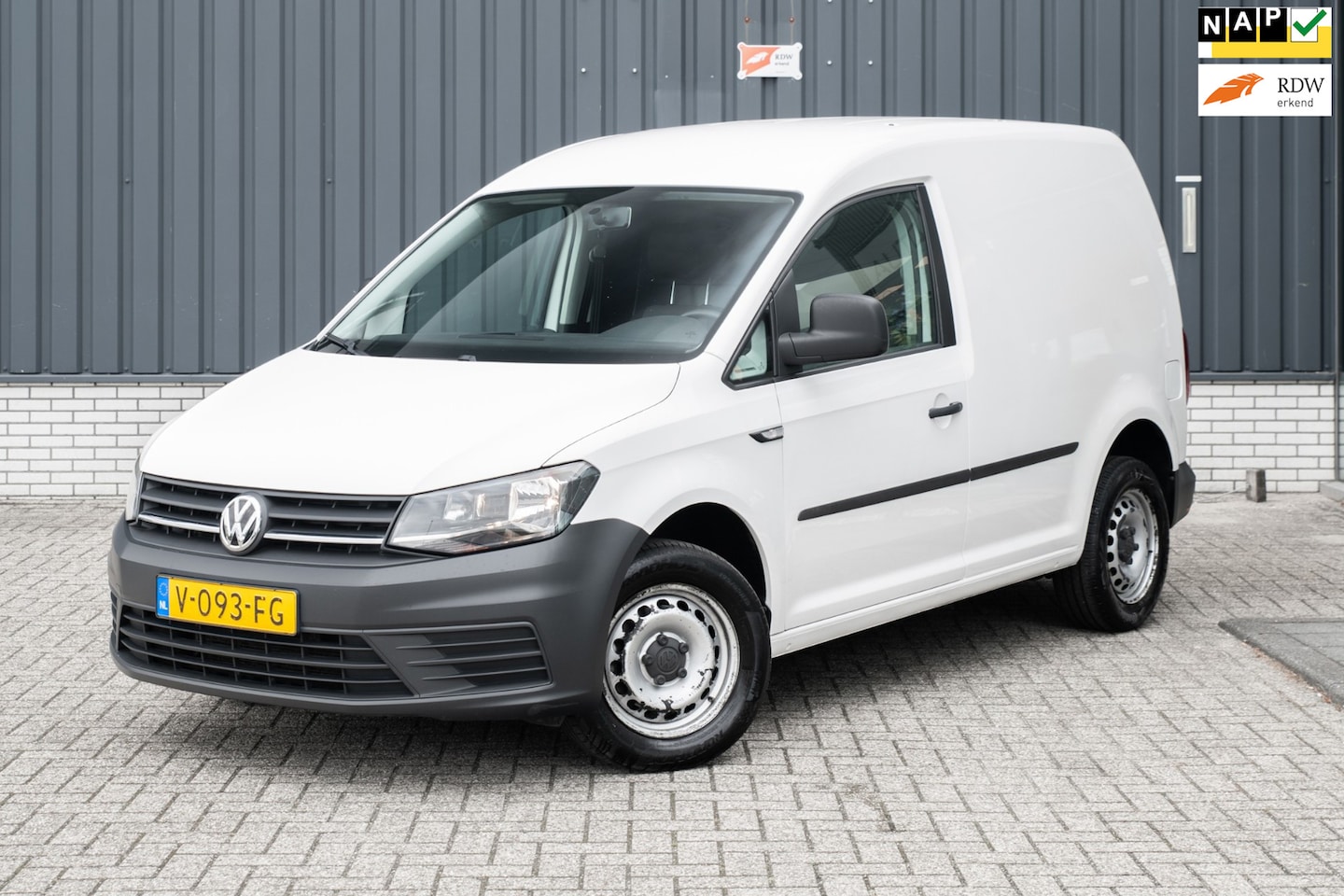 Volkswagen Caddy - 2.0 TDI L1H1 BMT Trendline *Cruise Control*Airco* - AutoWereld.nl