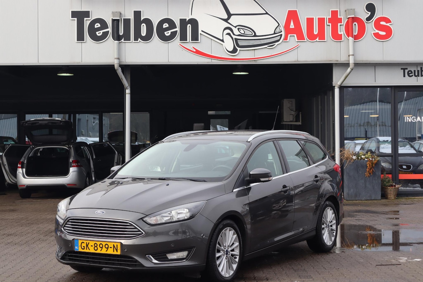 Ford Focus Wagon - 1.0 Titanium Edition Navigatie, Climate control, Cruise control, Parkeerhulp, Lichtmetalen - AutoWereld.nl