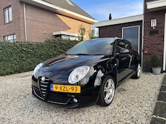 Alfa Romeo MiTo - 1.4 Progression Cruise control, climate control, stuurwiel bediening, Bluetooth, parkeersensoren, trekhaak