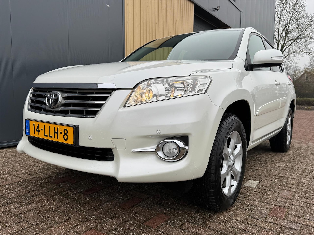 Toyota RAV4 - 2.0 16v VVT-i 4WD 158pk CVT | NL Auto | Camera | Trekhaak | Stoelverwarming | Navi | - AutoWereld.nl