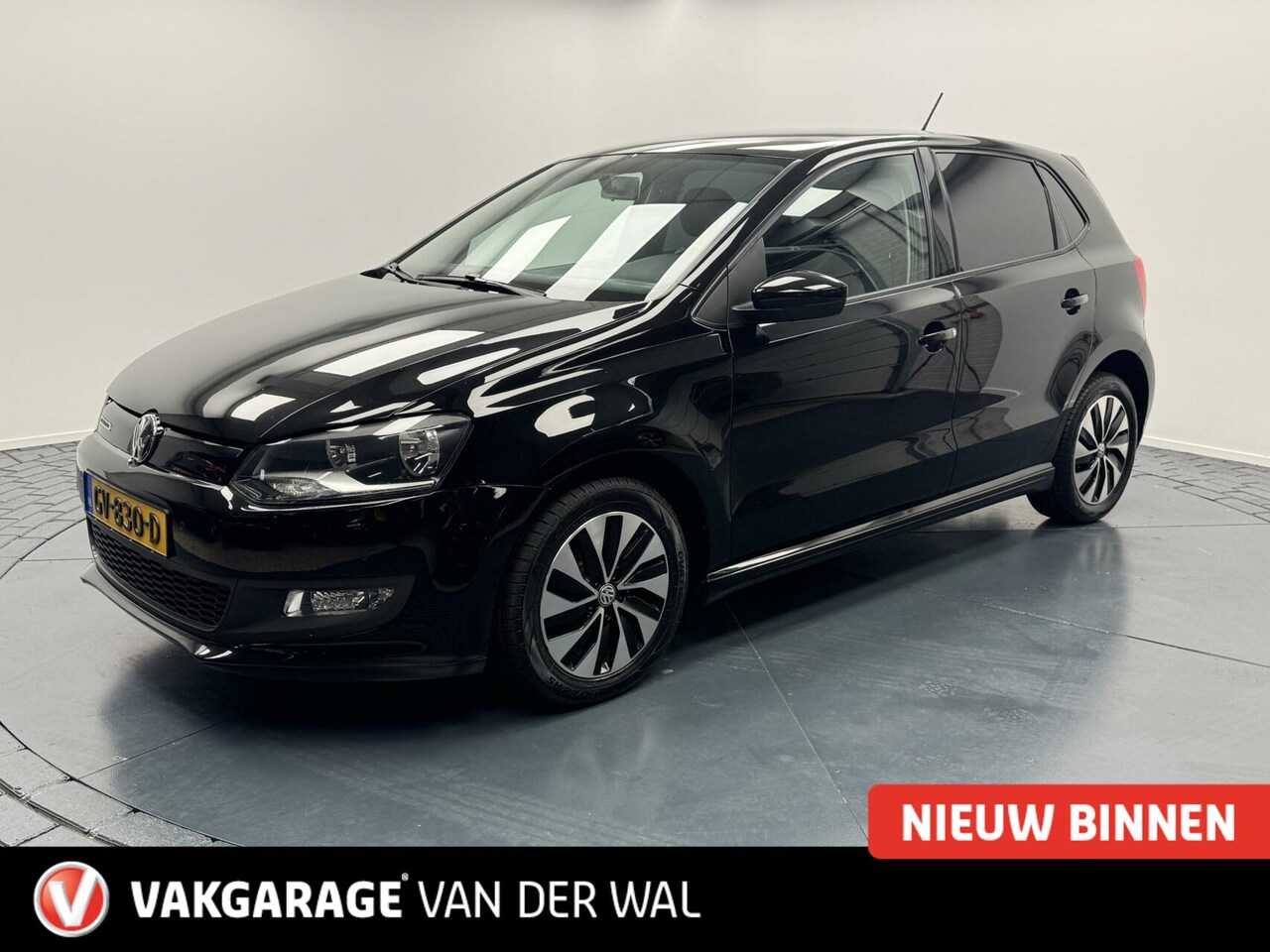 Volkswagen Polo - 1.4 TDi Airco-Navigatie-Cr.contr-Trekhaak-Parkeersensoren-Lm15''velgen - AutoWereld.nl