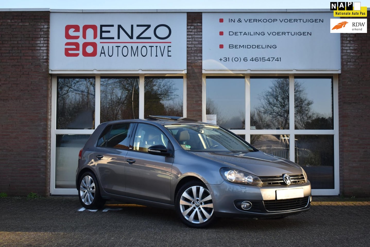 Volkswagen Golf - 1.2 TSI Highline Vol opties Weinig kms Pano Cruise Stoelv Parksens - AutoWereld.nl