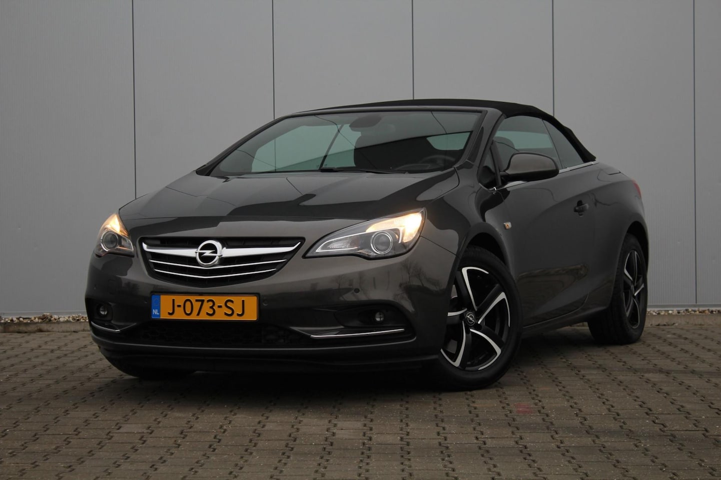 Opel Cascada - 1.4 120PK | Stuur / Stoelverwarming | Airco | Cruise control | PDC | APK | - AutoWereld.nl