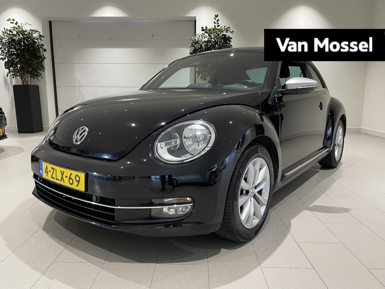 Volkswagen Beetle - 1.2 TSI Design BlueMotion 105 PK | Stoelverwarming | Parkeersensoren | Navigatie | Climate - AutoWereld.nl