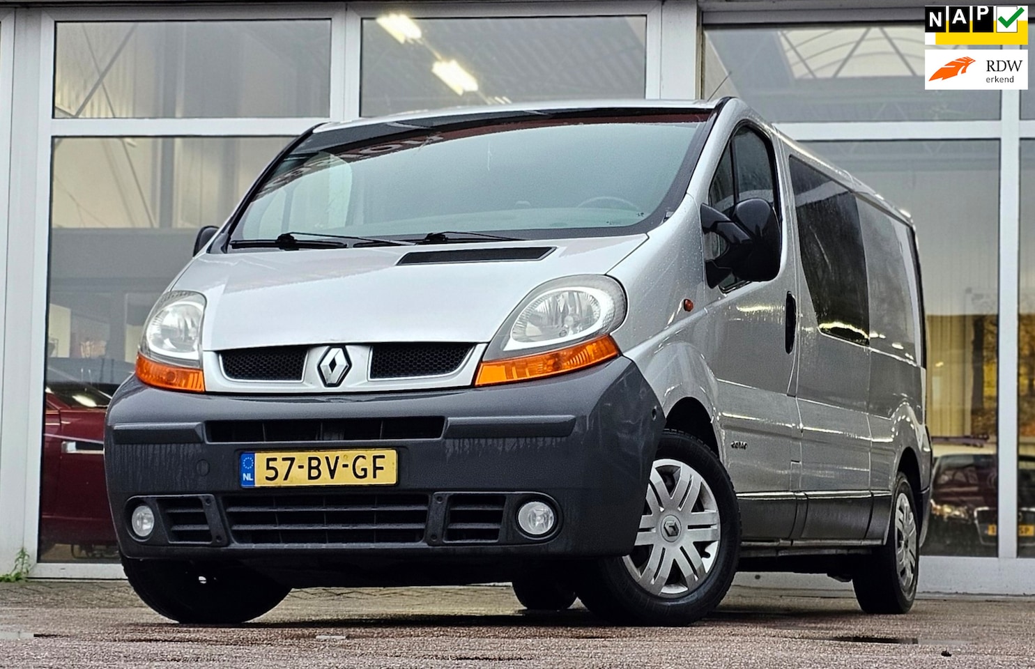 Renault Trafic - 2.5 dCi L2H1 DC Marge-Airco-Navi-Camera-Trekhaak-5p - AutoWereld.nl