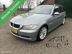 BMW 3-serie Touring - 318i Business Line