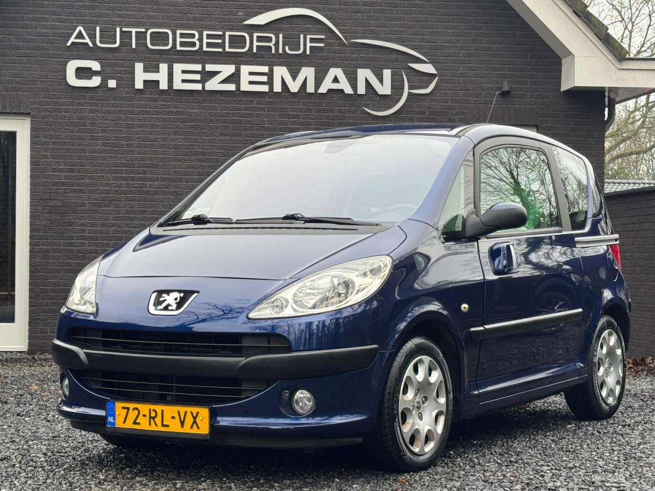 Peugeot 1007 - 1.4 Gentry Automaat Climate control elektrische deuren - AutoWereld.nl