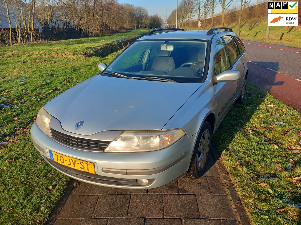 Renault Laguna Grand Tour - 1.8-16V Expression 1.8-16V Expression - AutoWereld.nl