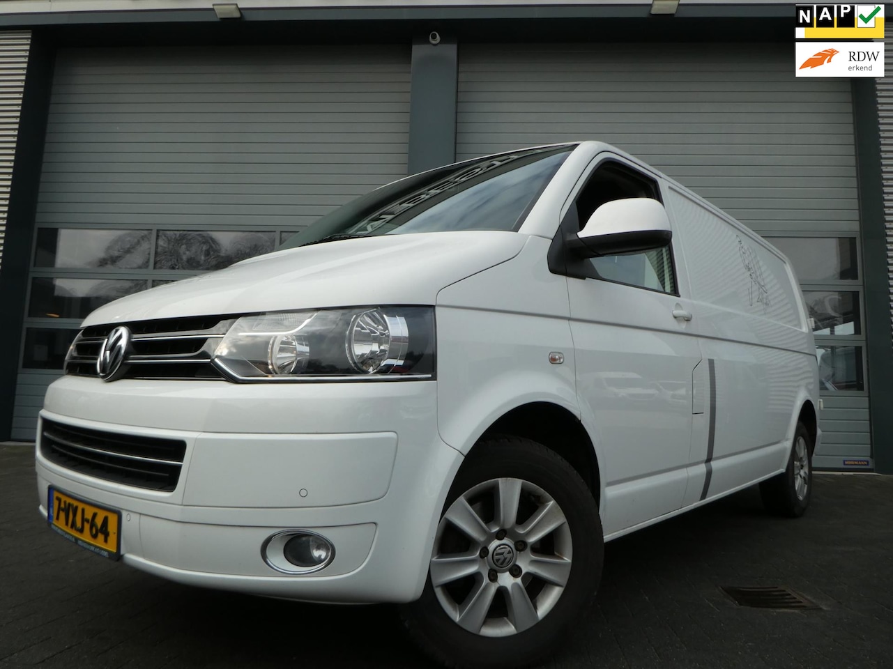 Volkswagen Transporter - 2.0 TDI L2, 140pk, Euro 5, Airco, Trekhaak. - AutoWereld.nl