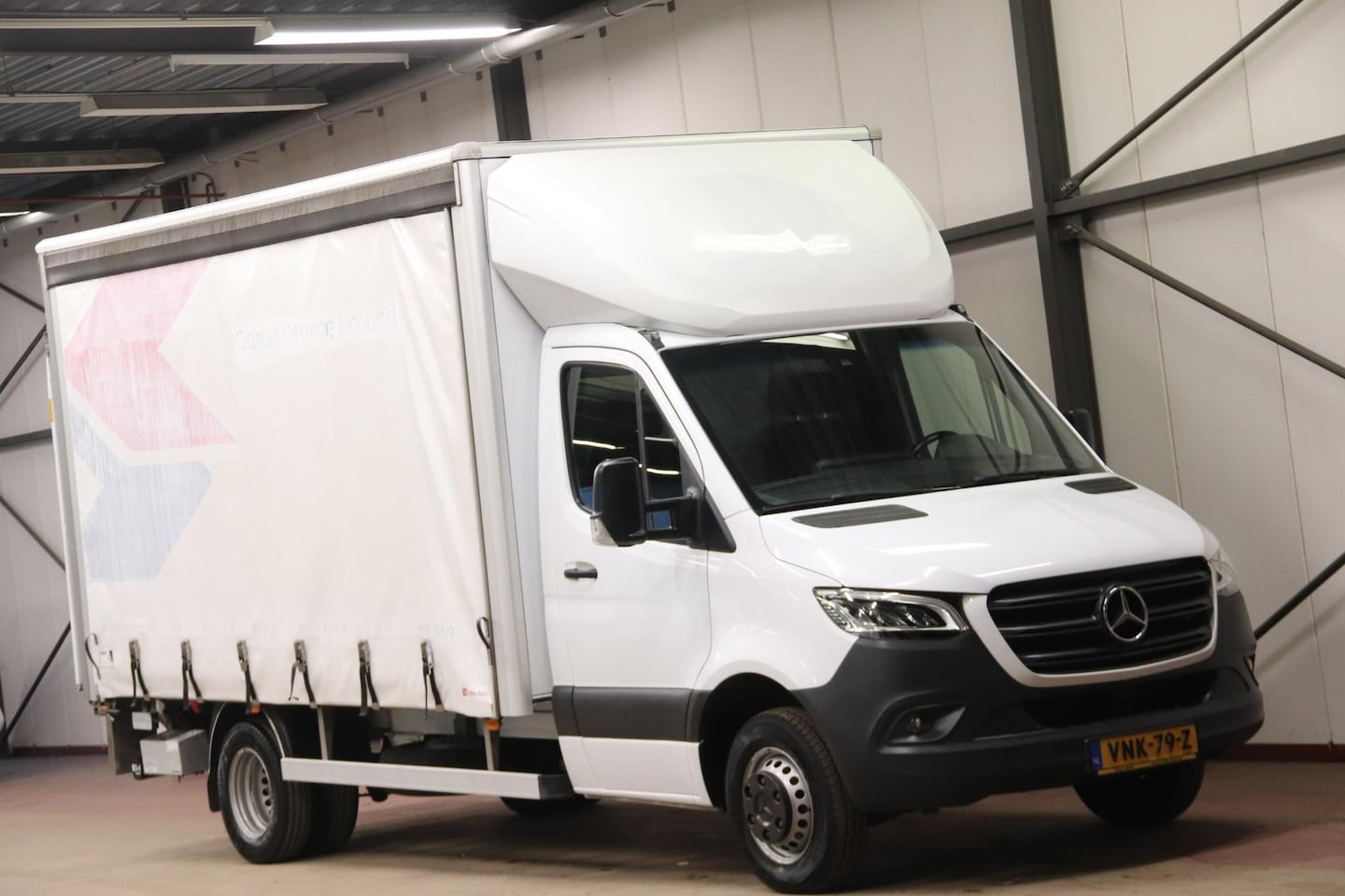 Mercedes-Benz Sprinter - BAKWAGEN MEUBELBAK MET LAADKLEP EN SCHUIFZEIL - AutoWereld.nl