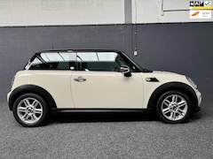 MINI Cooper - 1.6 10 Years , Leder, Navi, Stoelv