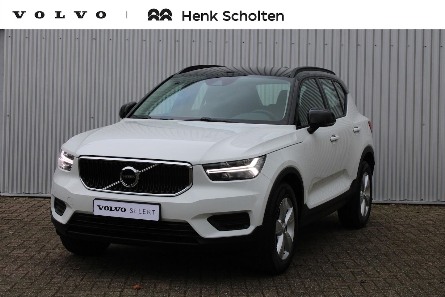 Volvo XC40 - T2 Automaat Momentum Core, Semi elektrische trekhaak, Parkeersensoren achter, Apple Carpla - AutoWereld.nl