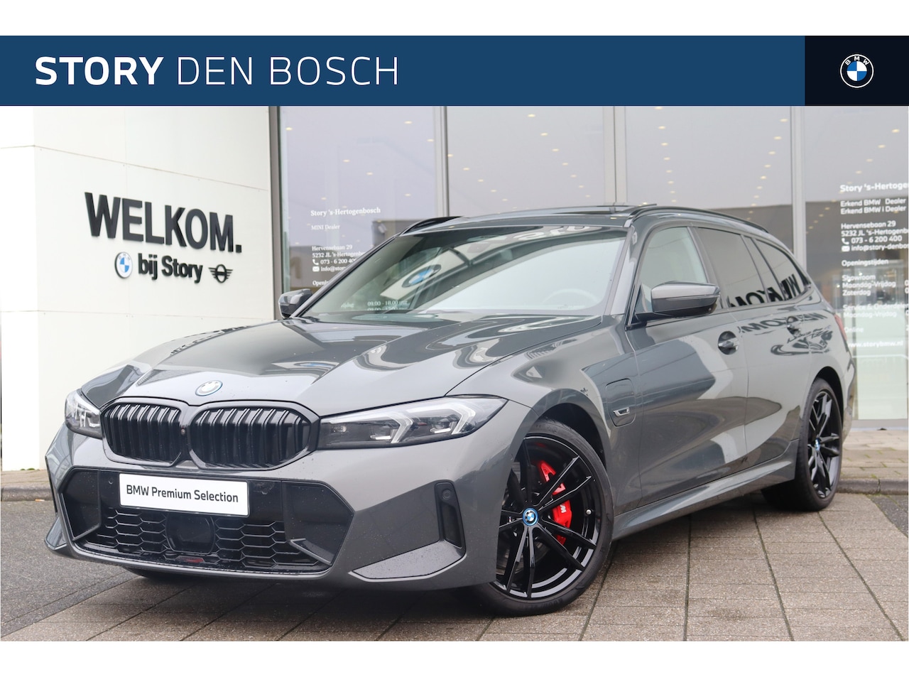 BMW 3-serie Touring - 330e High Executive M Sport Automaat / Panoramadak / Sportstoelen / Stoelverwarming / Harm - AutoWereld.nl