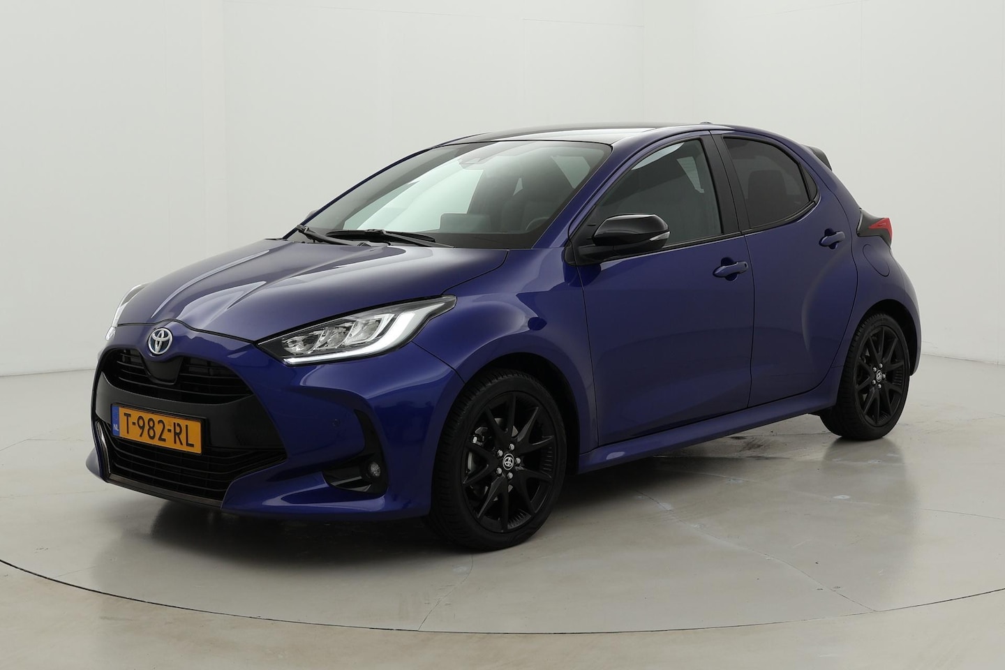 Toyota Yaris - 1.5 Hybrid Executive | Panoramadak | JBL | Head-up display - AutoWereld.nl