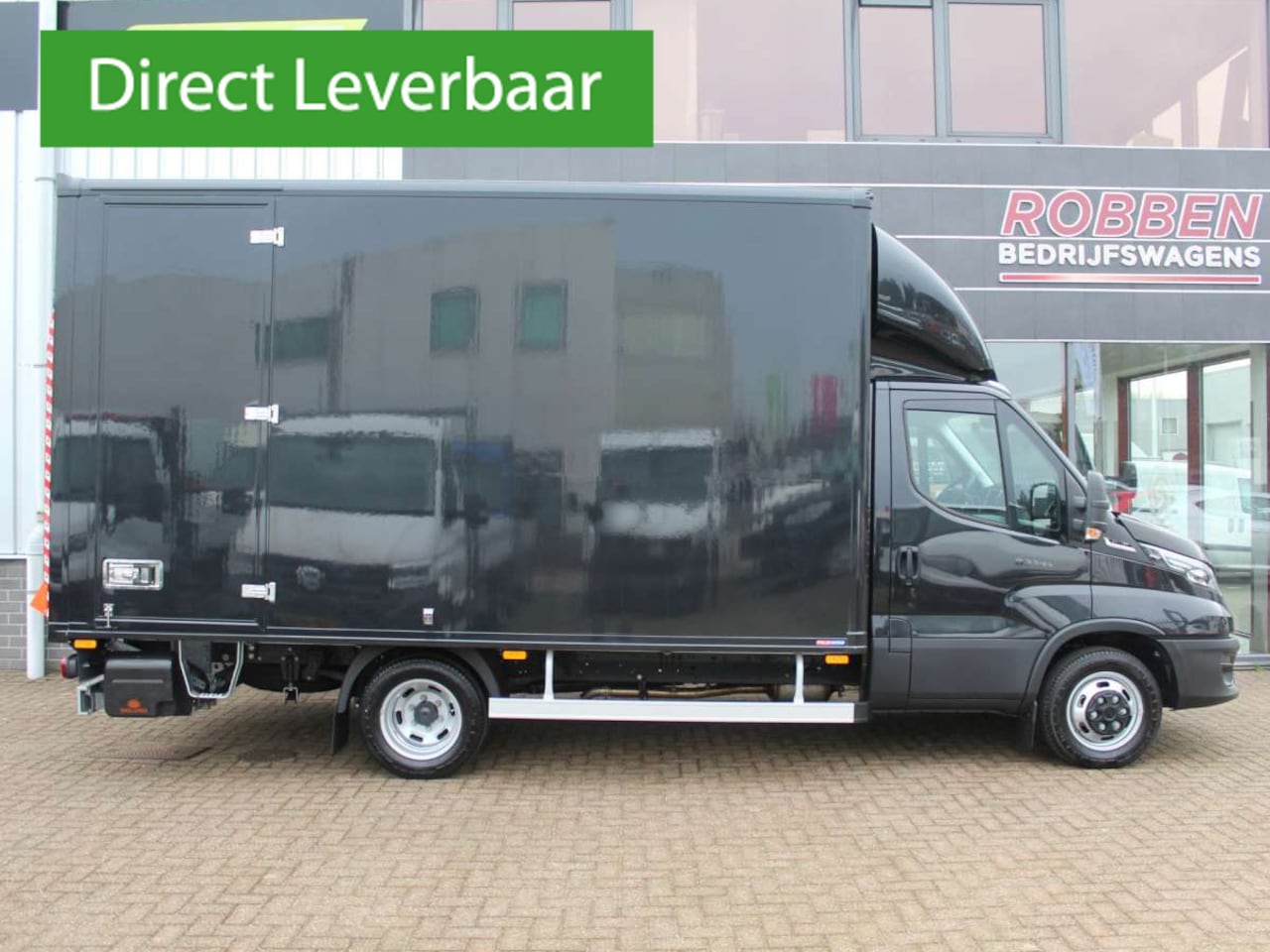 Iveco Daily - 35C18 HA8 3.0 375 Bakwagen Aut. Laadklep Zijdeur Nieuw - AutoWereld.nl