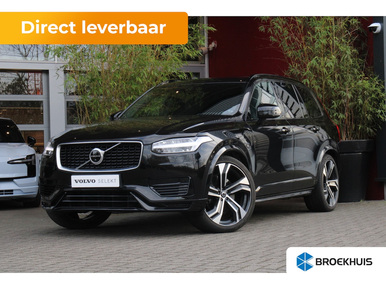 Volvo XC90 - 2.0 T8 Twin Engine AWD R-Design Intro Edition | Luchtvering | Trekhaak | 360 Camera | Schu - AutoWereld.nl