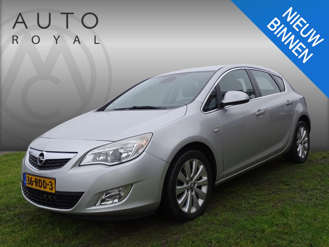 Opel Astra - 1.4 Turbo Cosmo Navigatie, Multimedia, Airco, CruiseControl, Bedienbaar stuur, Parkeersens - AutoWereld.nl