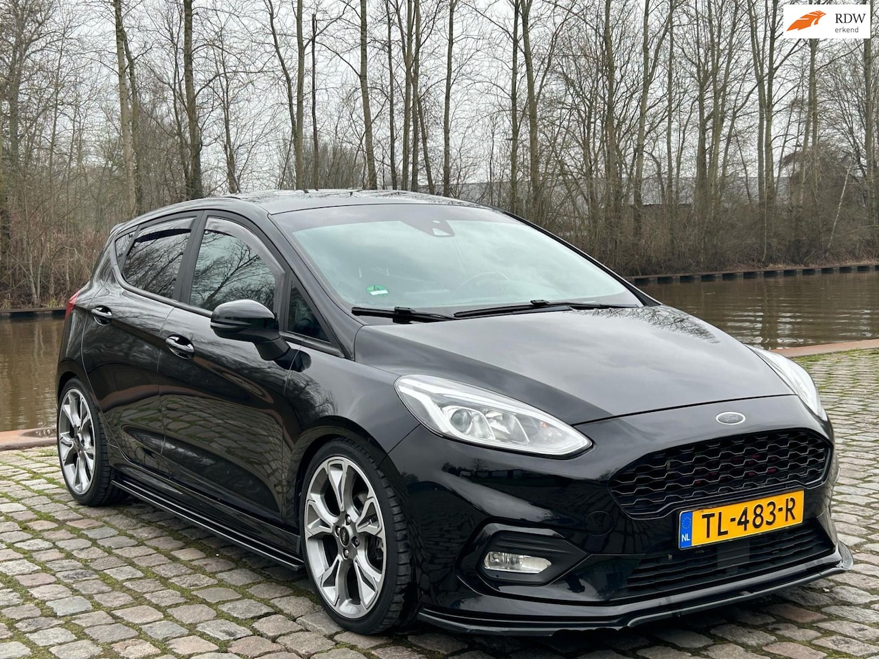 Ford Fiesta - 1.0 EcoBoost ST-Line Zeer mooi auto airco navigatie cruis control parkeer sensor - AutoWereld.nl