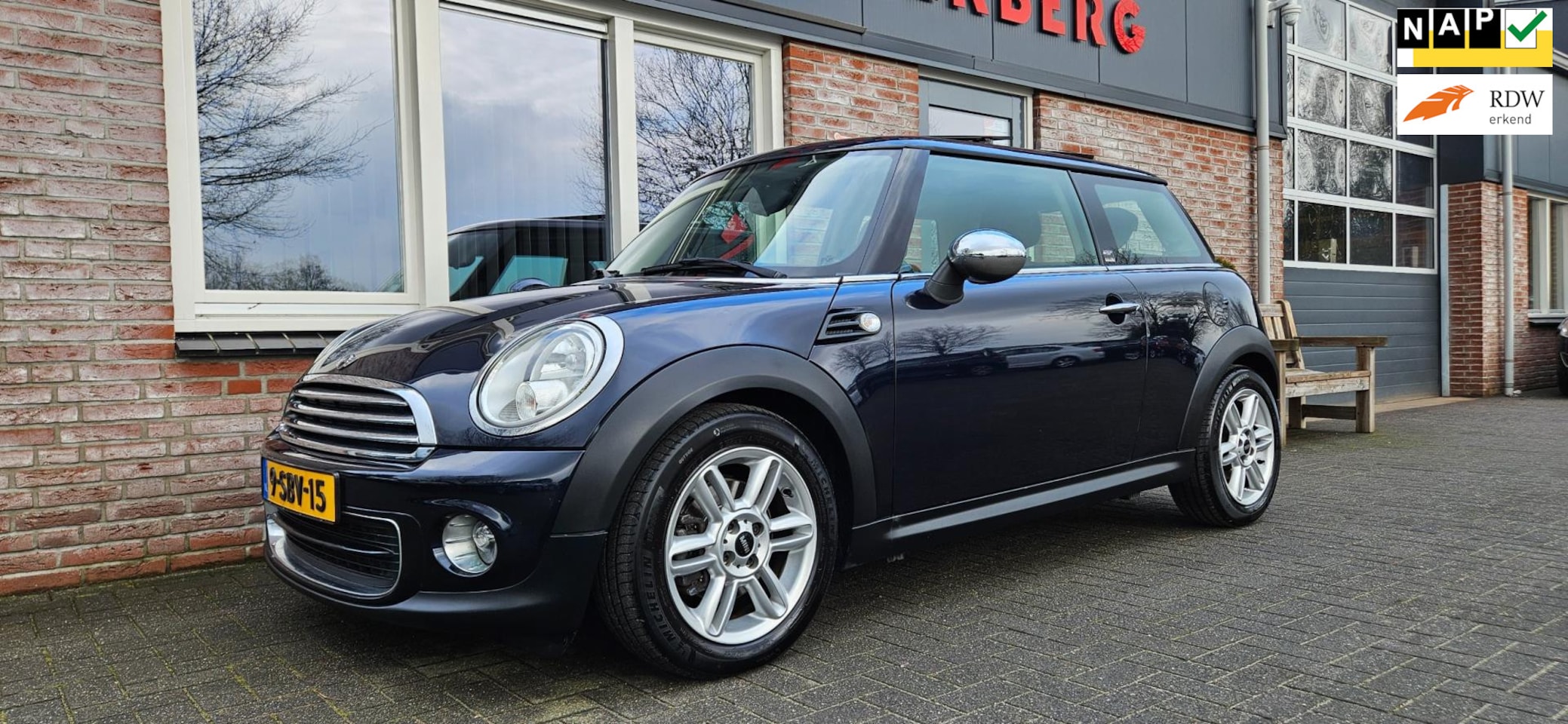 MINI One - Mini 1.6 Chili Panorama/Schuifdak! Navigatie! Airco/Clima! Cruise Control! Nette Auto! - AutoWereld.nl