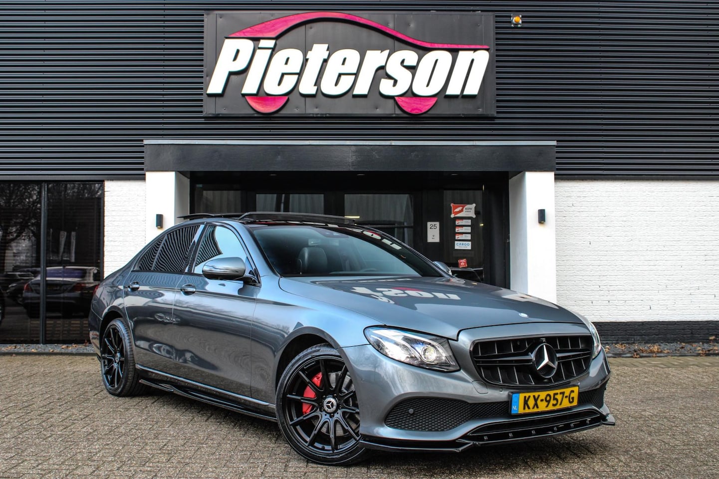 Mercedes-Benz E-klasse - 350 e AMG 63 NAP PANO 360 BURMESTER - AutoWereld.nl