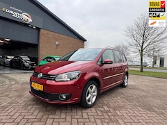 Volkswagen Touran - 1.4 TSI Highline 7p. Trekhaak \ Pano