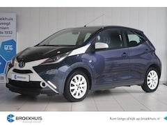 Toyota Aygo - 1.0 VVT-i x-play CAMERA | AIRCO | LMV | 5-DEURS | BLUETOOTH