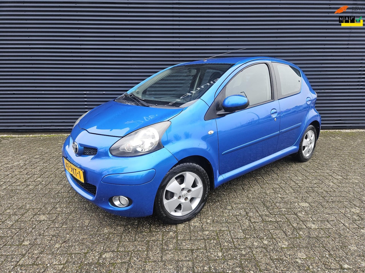 Toyota Aygo - - 1.0 Dynamic Blue |2009 | 5DRS | AIRCO | CARPLAY | NAP! - AutoWereld.nl