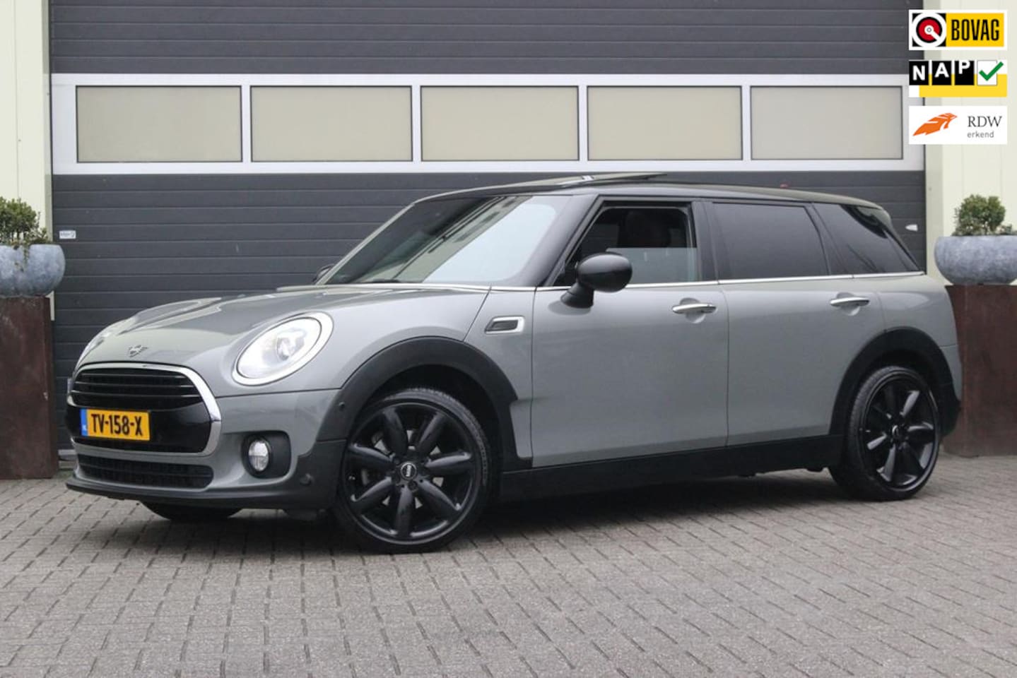 MINI Clubman - Mini 1.5 Cooper Business Edition | Carplay | - AutoWereld.nl