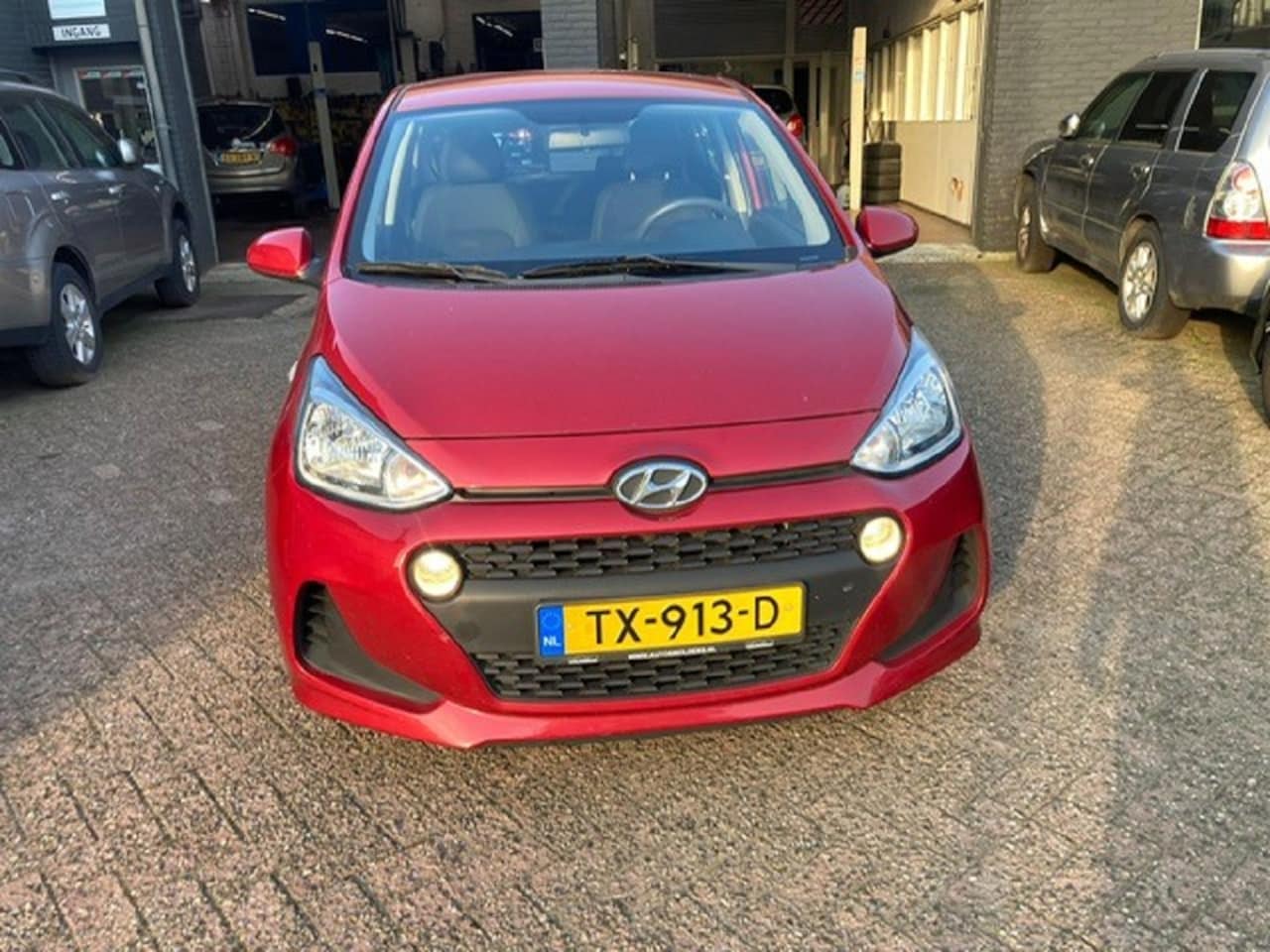 Hyundai i10 - 1.0i Comfort Vaste prijs, bellen voor een afspraak - AutoWereld.nl