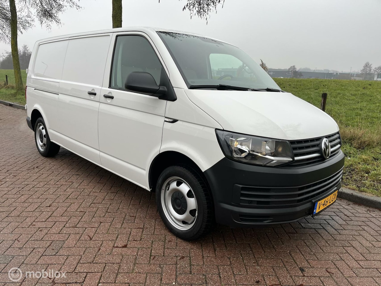 Volkswagen Transporter - 2.0 TSI Benzine L2 | All-in prijs - AutoWereld.nl