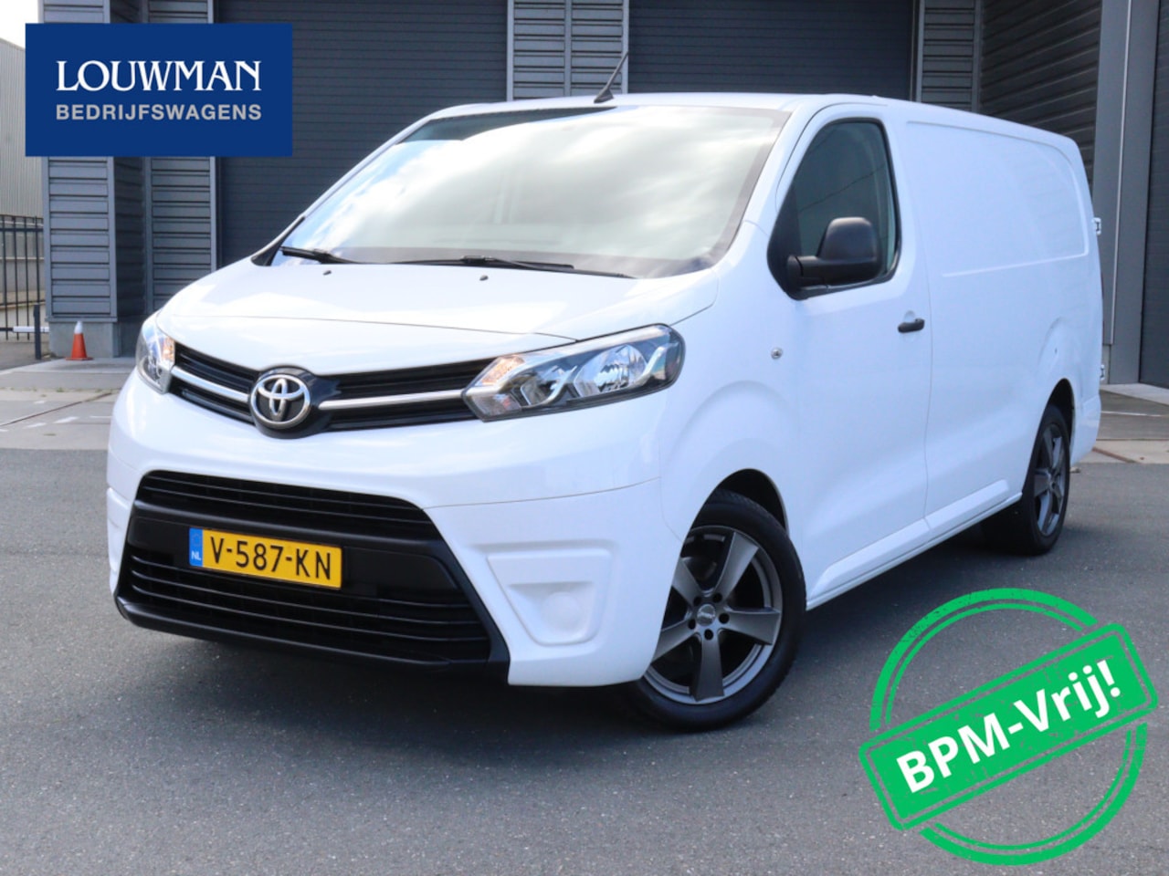 Toyota PROACE Long Worker - 1.6 D-4D Cool Comfort L3 Lichtmetalen velgen Cruise control Airco Euro 6 NAP - AutoWereld.nl