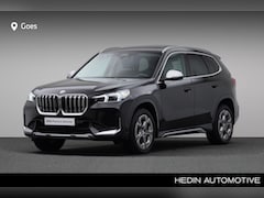 BMW X1 - xDrive23i | Comfort Access | Glazen panoramadak | Extra getint glas in achterportierruiten