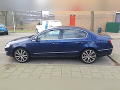 Volkswagen Passat - 2.0 FSI Highline Business NAP