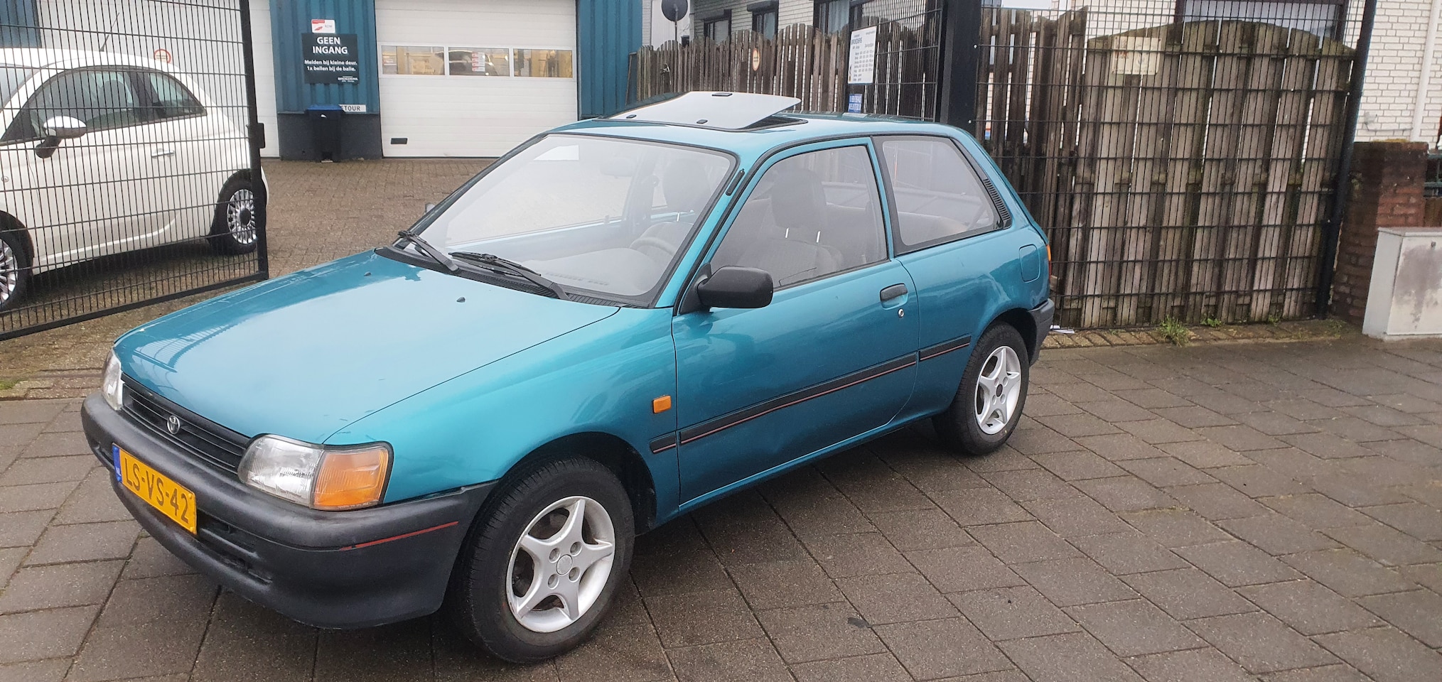 Toyota Starlet - 1.3i - AutoWereld.nl