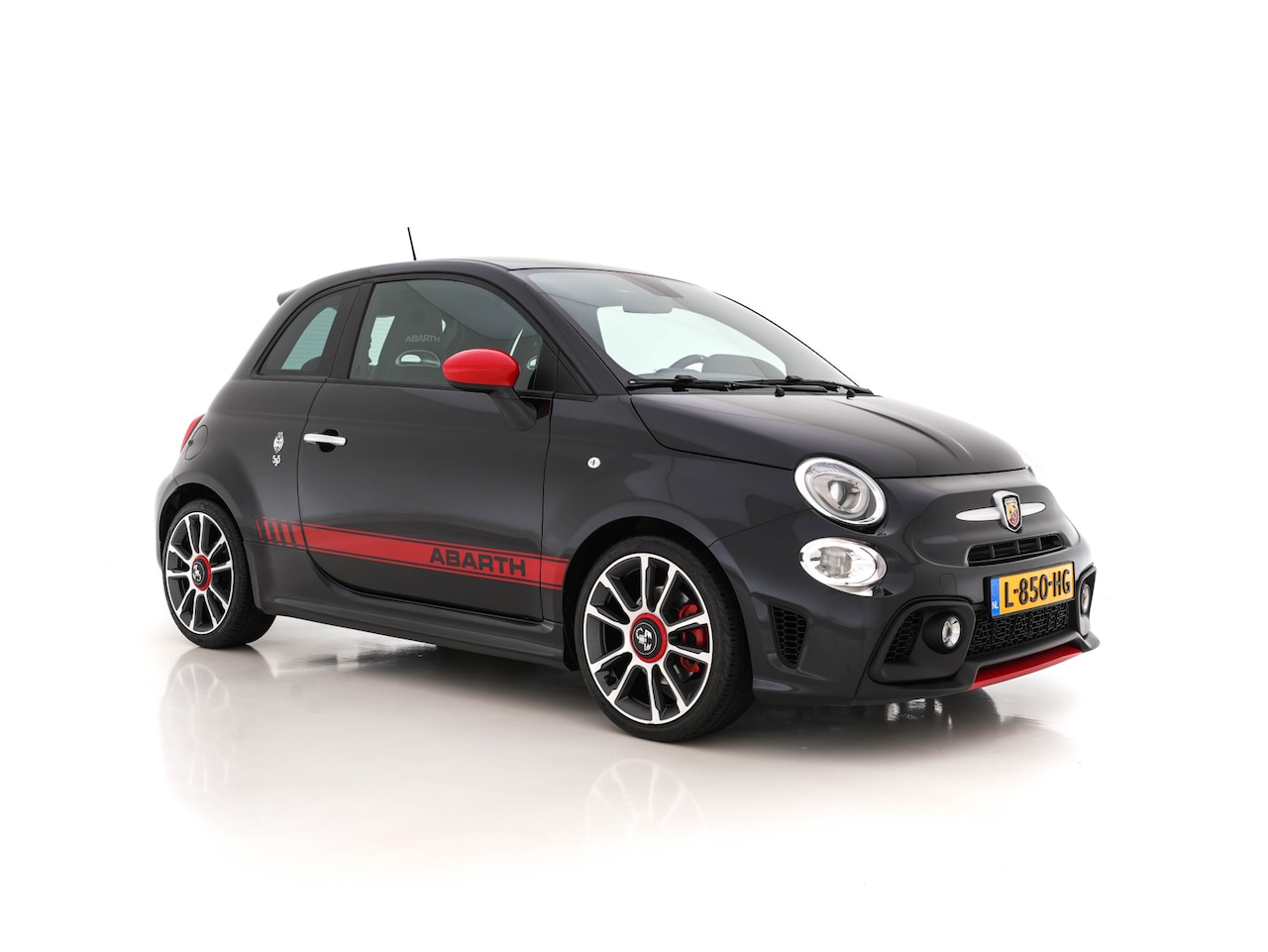 Fiat 500 Abarth - 1.4 T-Jet Turismo 70th Anniversary *FULL-LEATHER | SPORT-SEATS | NAVI-FULLMAP | APP-CONNEC - AutoWereld.nl